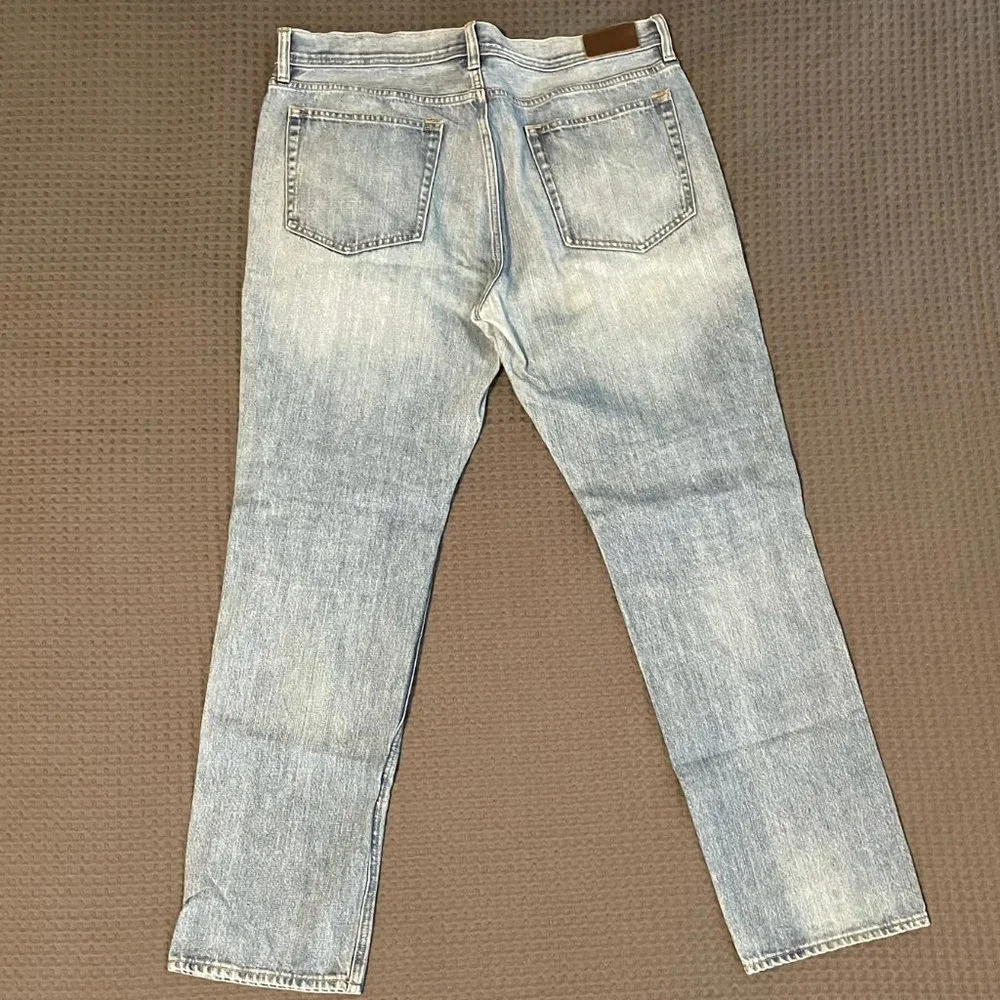 Mens J Crew Sutton Straight-Fit Jean in Light Wash 35x32